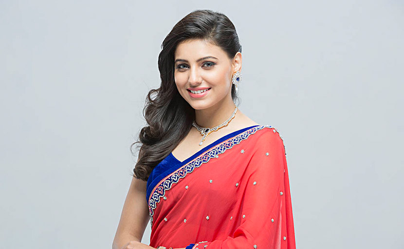পহেলা বৈশাখে লাইট মেকআপ করুন ৩টি ধাপ অনুসরণ করে