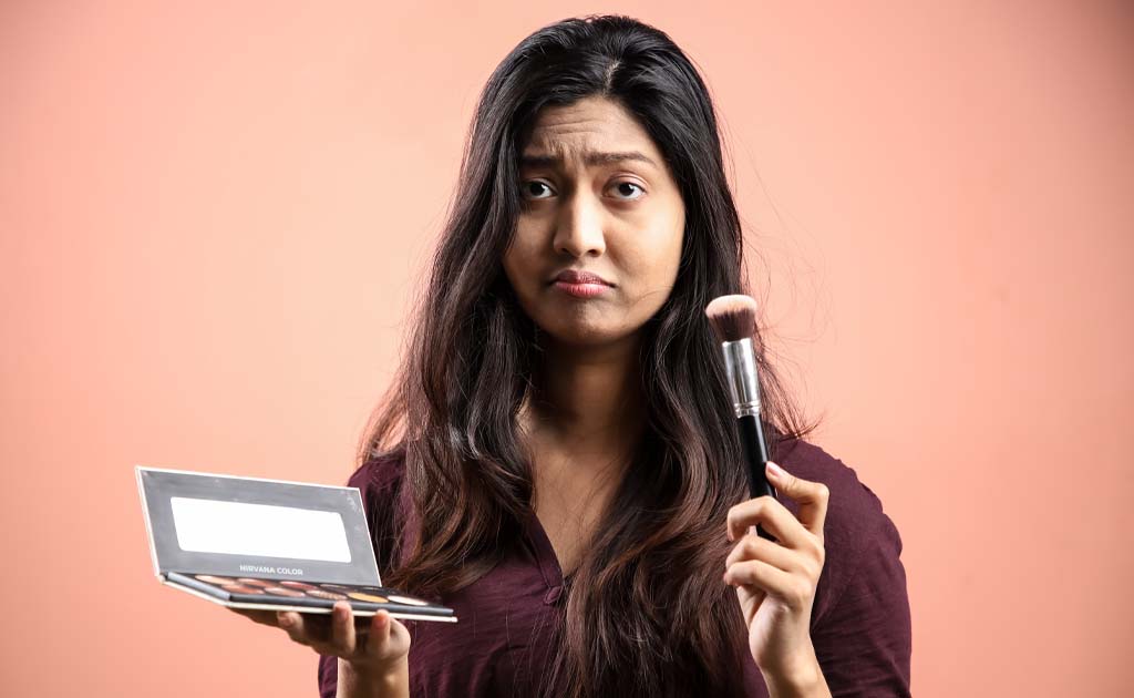 মেকআপ ব্রাশ প্রোপারলি ক্লিন না করলে কী কী সমস্যা হতে পারে?