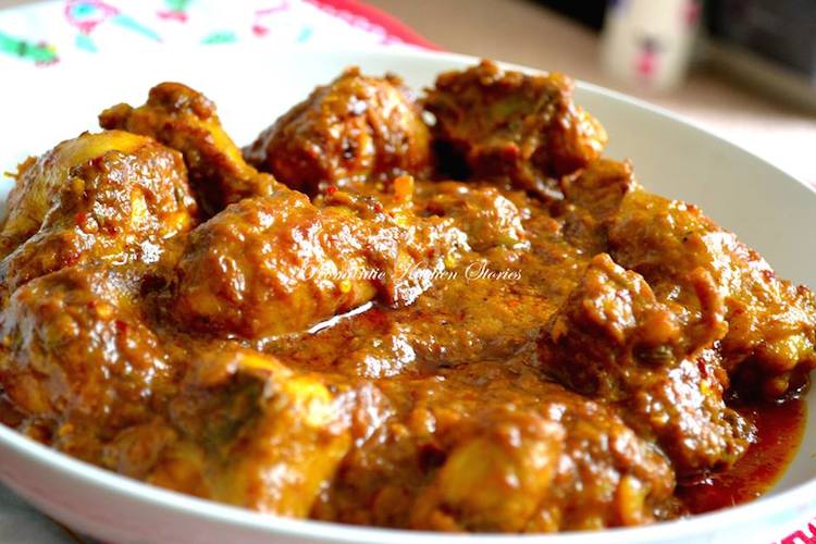 মেজবানি মুরগি ভুনা