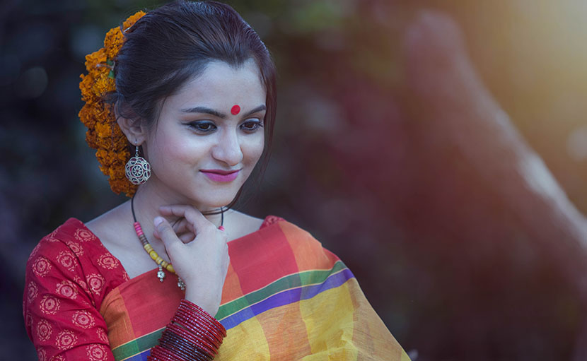 পহেলা ফাল্গুনের সাজসজ্জা | ৩টি ধাপে নিজেকে রাঙান বাসন্তী ছোঁয়ায়!