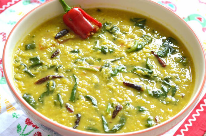 মসুর ডাল দিয়ে পালং শাক