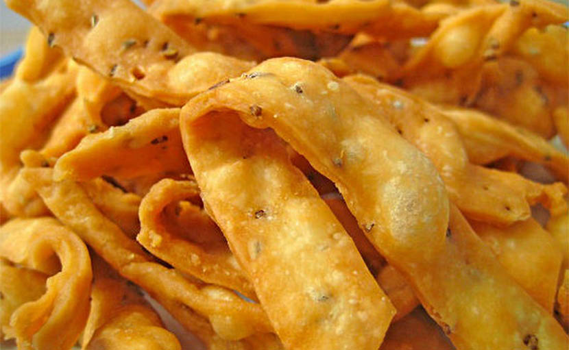 কুড়মুড়ে নিমকপাড়া