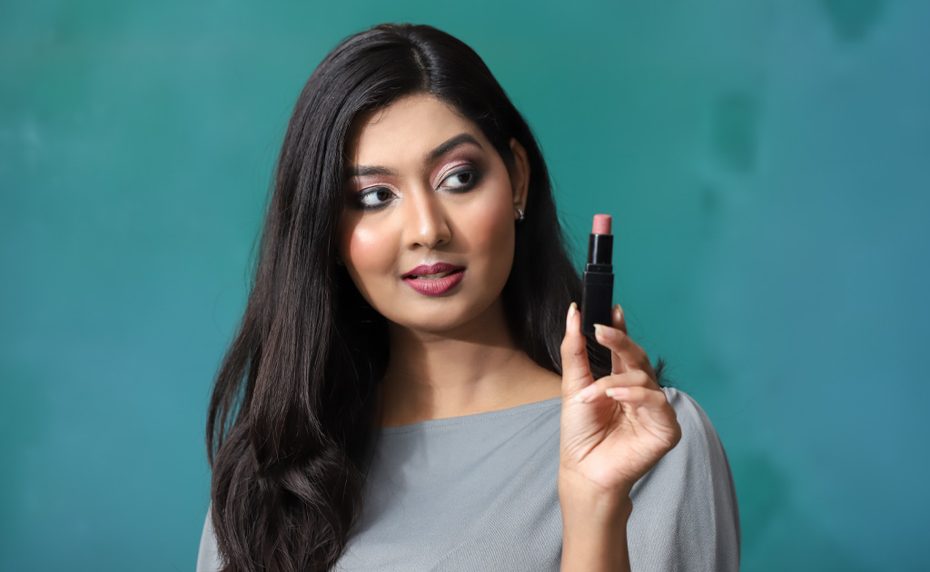 স্ম্যাজপ্রুফ লিপস্টিক পাওয়ার ইজি ও সিম্পল কয়েকটি স্টেপস