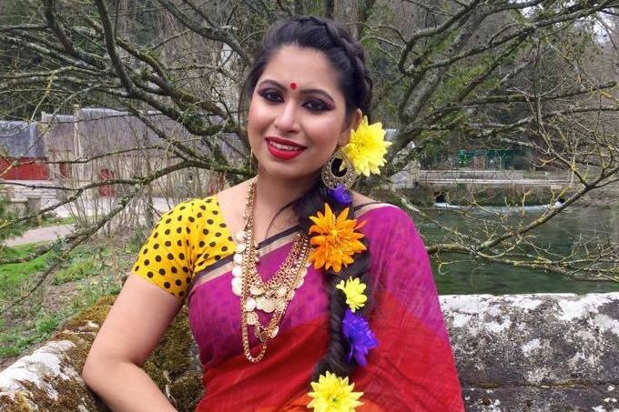 বেণী এবং ফুলে চুলের সাজ-পহেলা বৈশাখ স্পেশাল