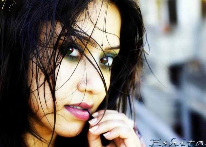 চোখের শেইপ অনুযায়ী আইলাইনারের ব্যবহার