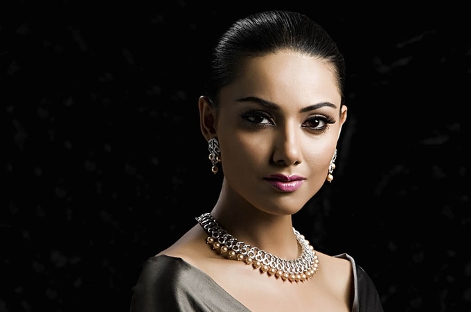 ব্রোঞ্জিং ও কন্ট্যুরিং-এর পার্থক্য কোথায়?