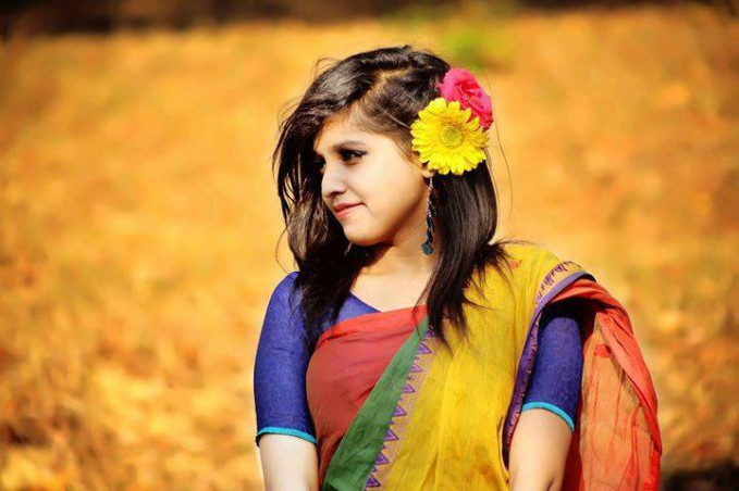 রঙ্গের মেলায় ফুলের মাঝে ফুটুক আপনার বৈশাখী সাজ