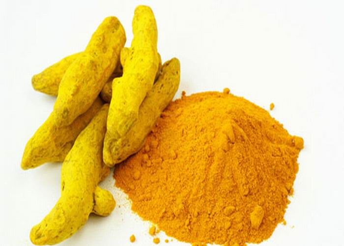 ত্বকের যত্নে হলুদ
