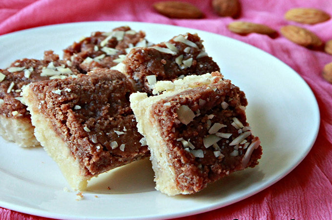 ভ্যানিলা ফ্লেভারড কাঠবাদামের বরফি