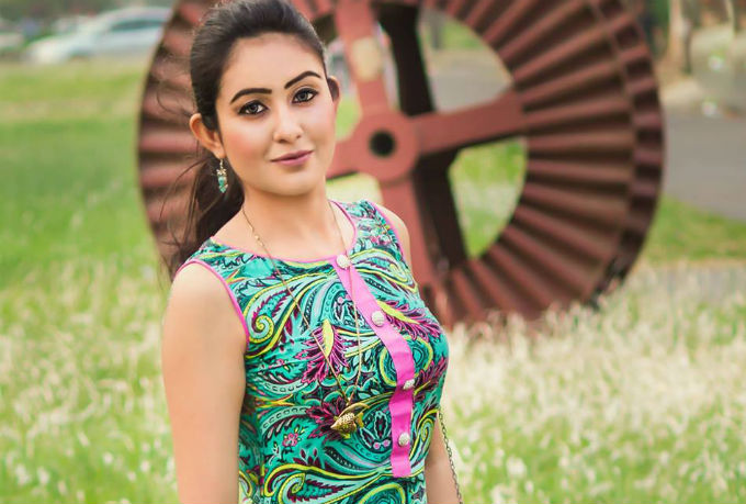 এই গরমে স্বস্তির সাথে ফ্যাশন রক্ষাও হোক পুরোদমে