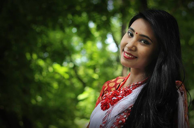 ইচ্ছে মতন নিজেই করুন টিপ নকশা 