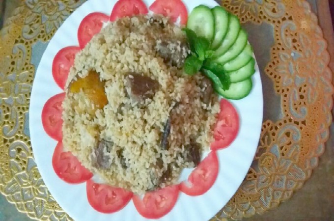 জিভে জল আনা দারুণ স্বাদের তেহারি