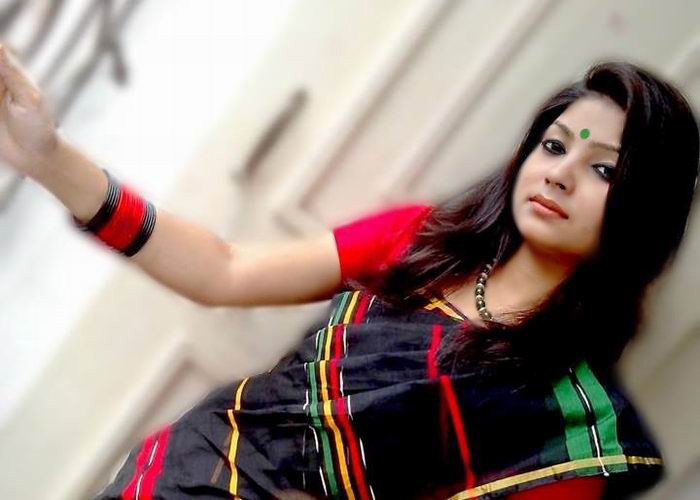 প্রফেশনাল মেক-আপ