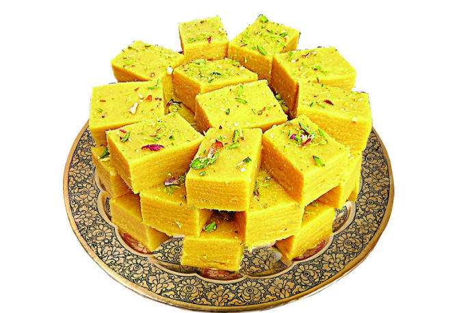 মজার জাফরানি বরফি