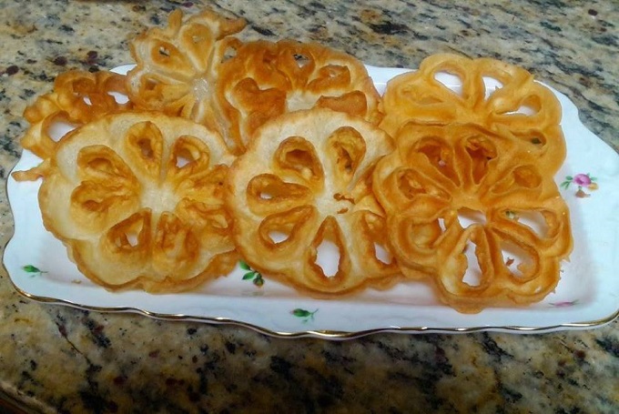 ফুলেল নকশী পিঠা!