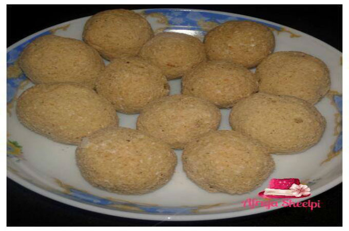 ছেলেবেলার নানুর বাড়ির চালের নাড়ু