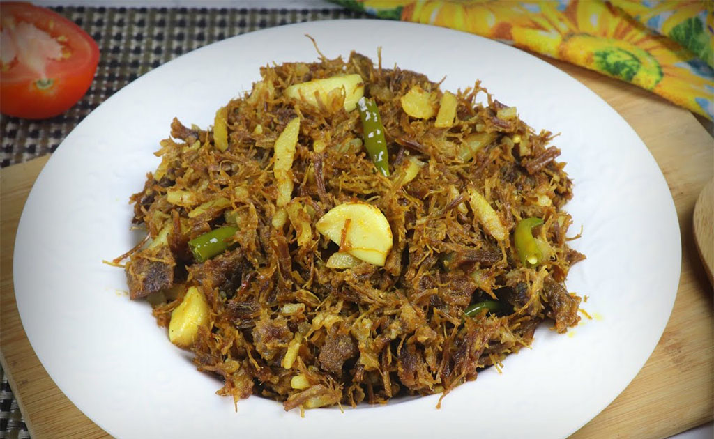 ময়মনসিংহ অঞ্চলের বিখ্যাত খাবার 'গরুর মাংসের শুটকি'-এর রেসিপি!
