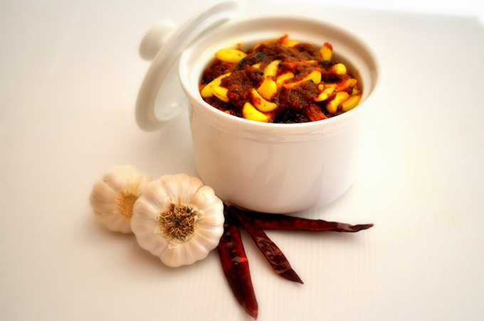 রসুনের আচার