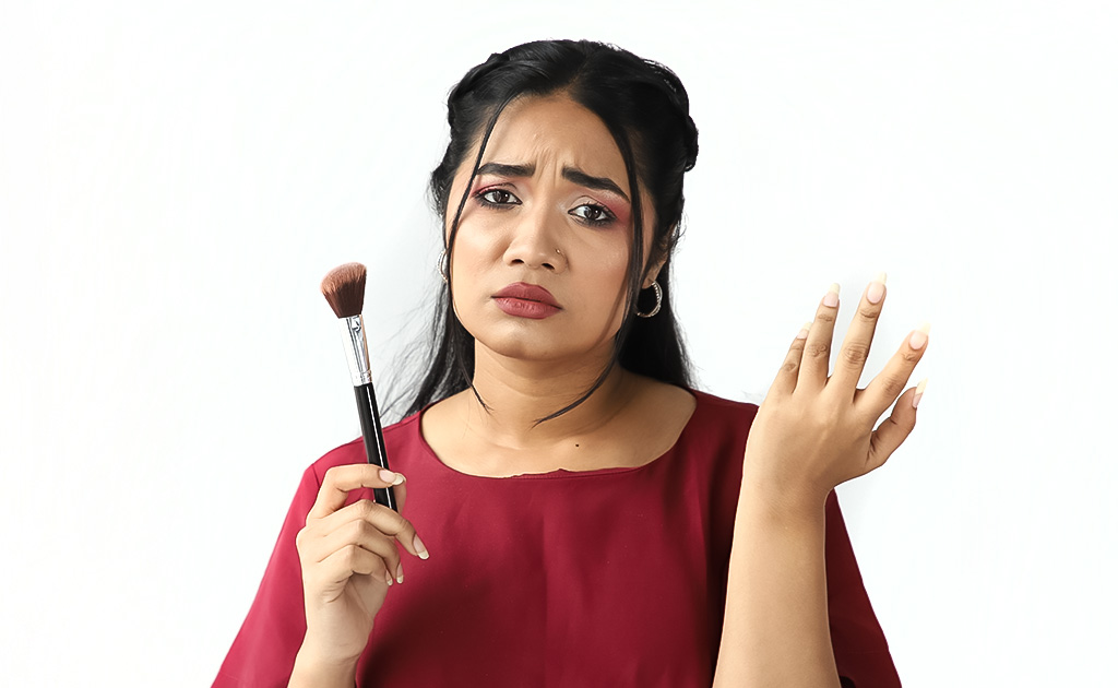 ফাউন্ডেশন অক্সিডাইজেশন | মেকআপ করার কিছুক্ষণ পরই ডার্ক দেখায় কেন?