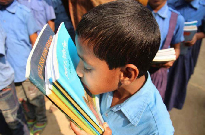 করুণার দৃষ্টি নয়, সহযোগীতাই  একান্ত কাম্য