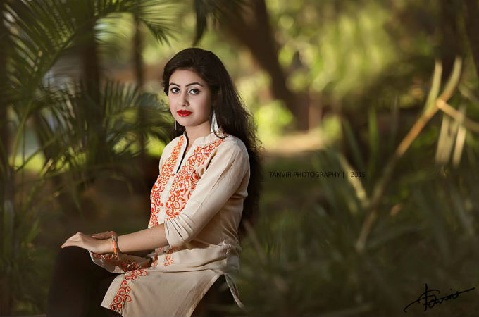 পোশাকের সাথে সাজসজ্জায় রঙের মেলবন্ধন