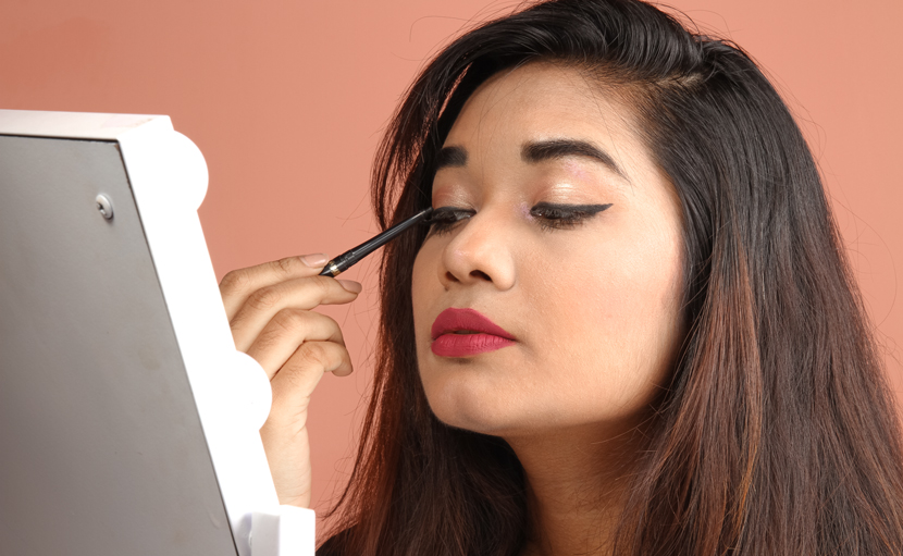 সঠিকভাবে কাজল ব্যবহারের ৬টি ধাপ জানা আছে তো?