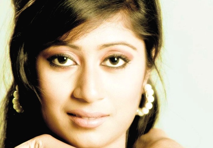 মেকাপ তোলার সঠিক উপায়