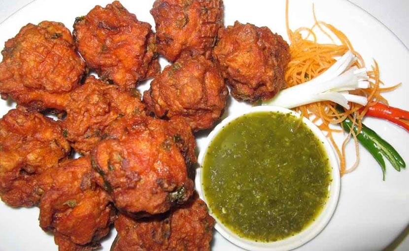 চিংড়ির পুরে পুঁই পাকোড়া