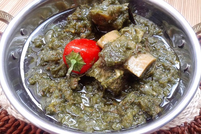 গরম গরম সাদা ভাতের সাথে পালং মাংস