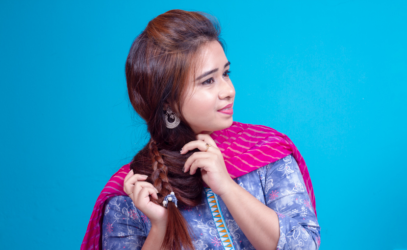 নানা রঙের হেয়ার অ্যাকসেসরিজ দিয়ে হোক চুলের সাজ!