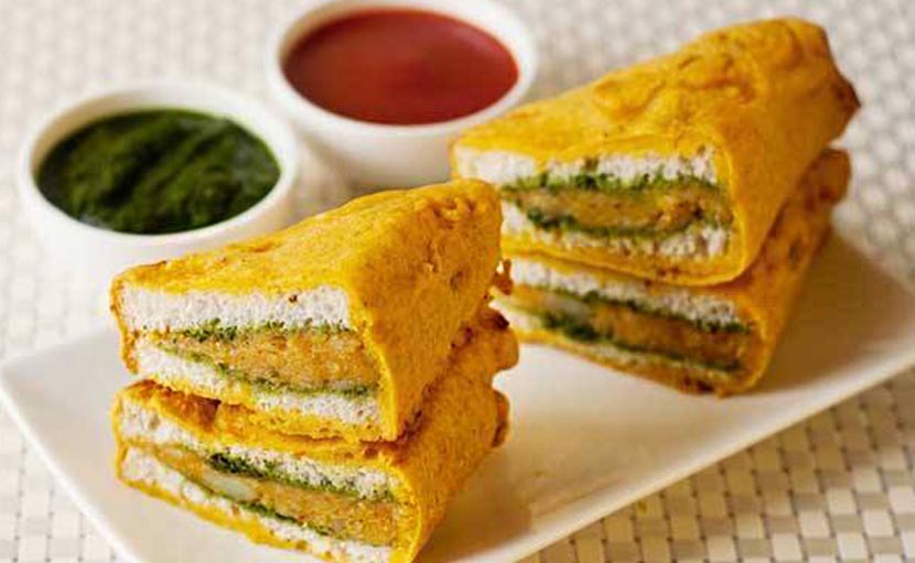 চিকেন এন্ড ব্রেড টোস্ট 