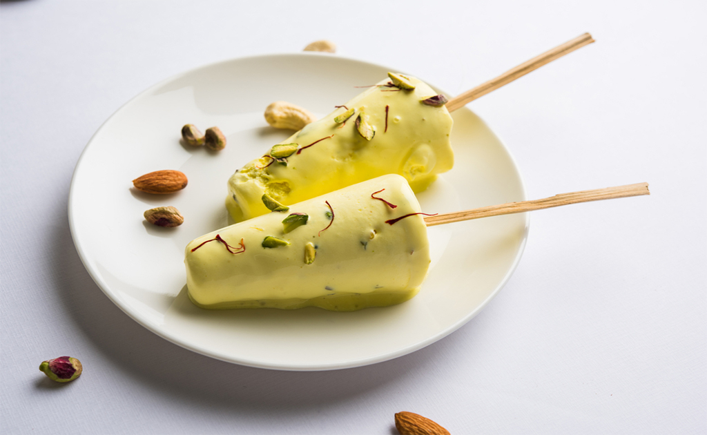 বাদামের ফ্লেবারে কুলফি মালাই