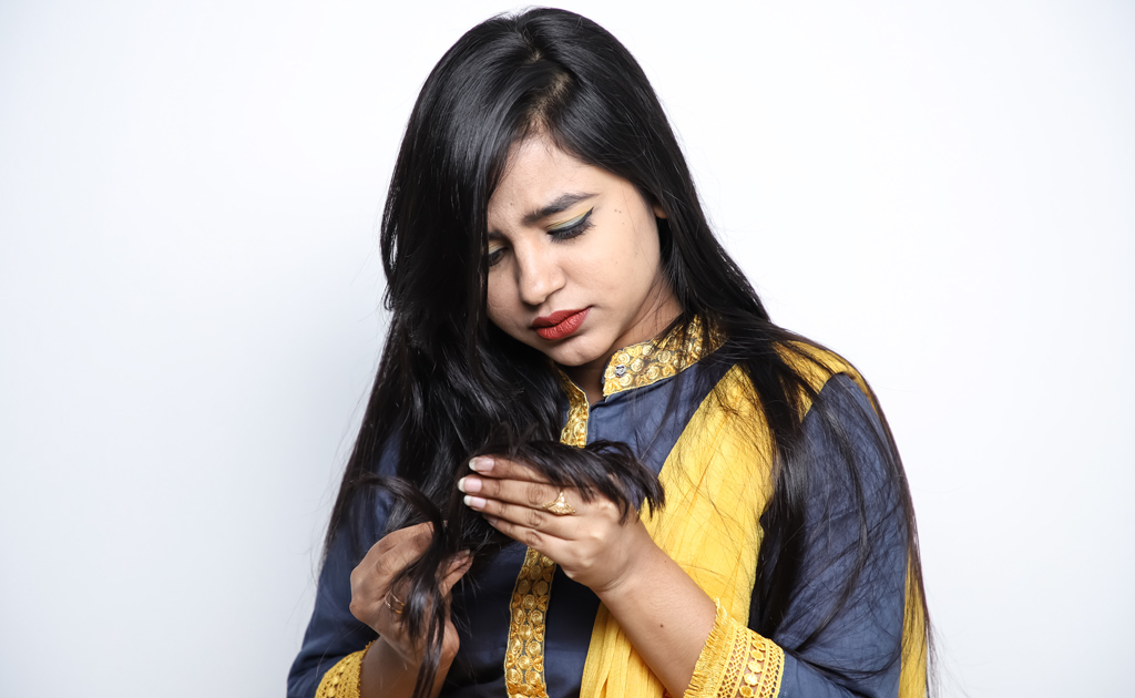 চুলে প্রোটিন ও ময়েশ্চারের ঘাটতি থাকলে সেটা কীভাবে বুঝবেন?