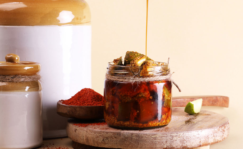 কাঁচা আমের ঝাল আচার রেসিপি