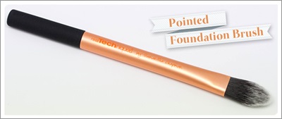 Real-Techniques-Pointed-Foundation-brush