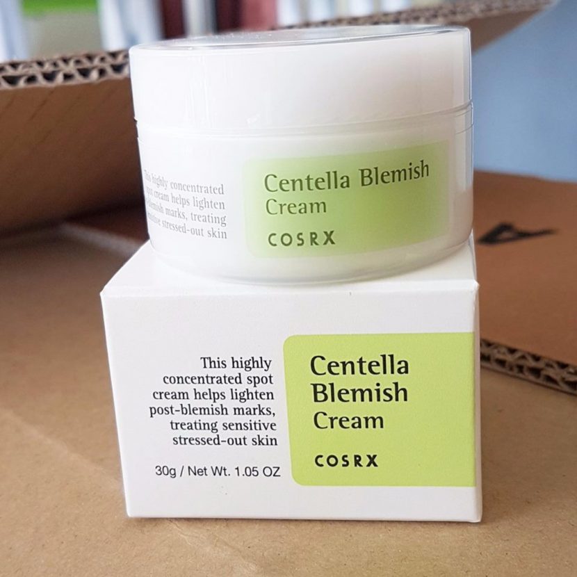 মুখে ব্রণ দূর করতে COSRX centella blemish cream এর প্যাকেজিং - shajgoj